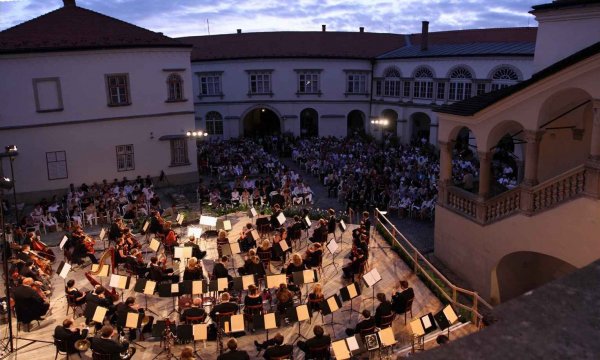 54_Nyitókoncert 0073_76_pano